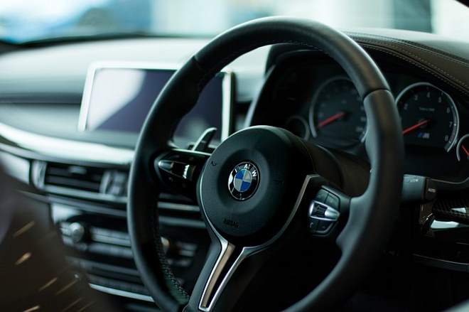 Intrigue of BMW's Laser Headlights: Shining Light on Tomorrow's Auto-tech 