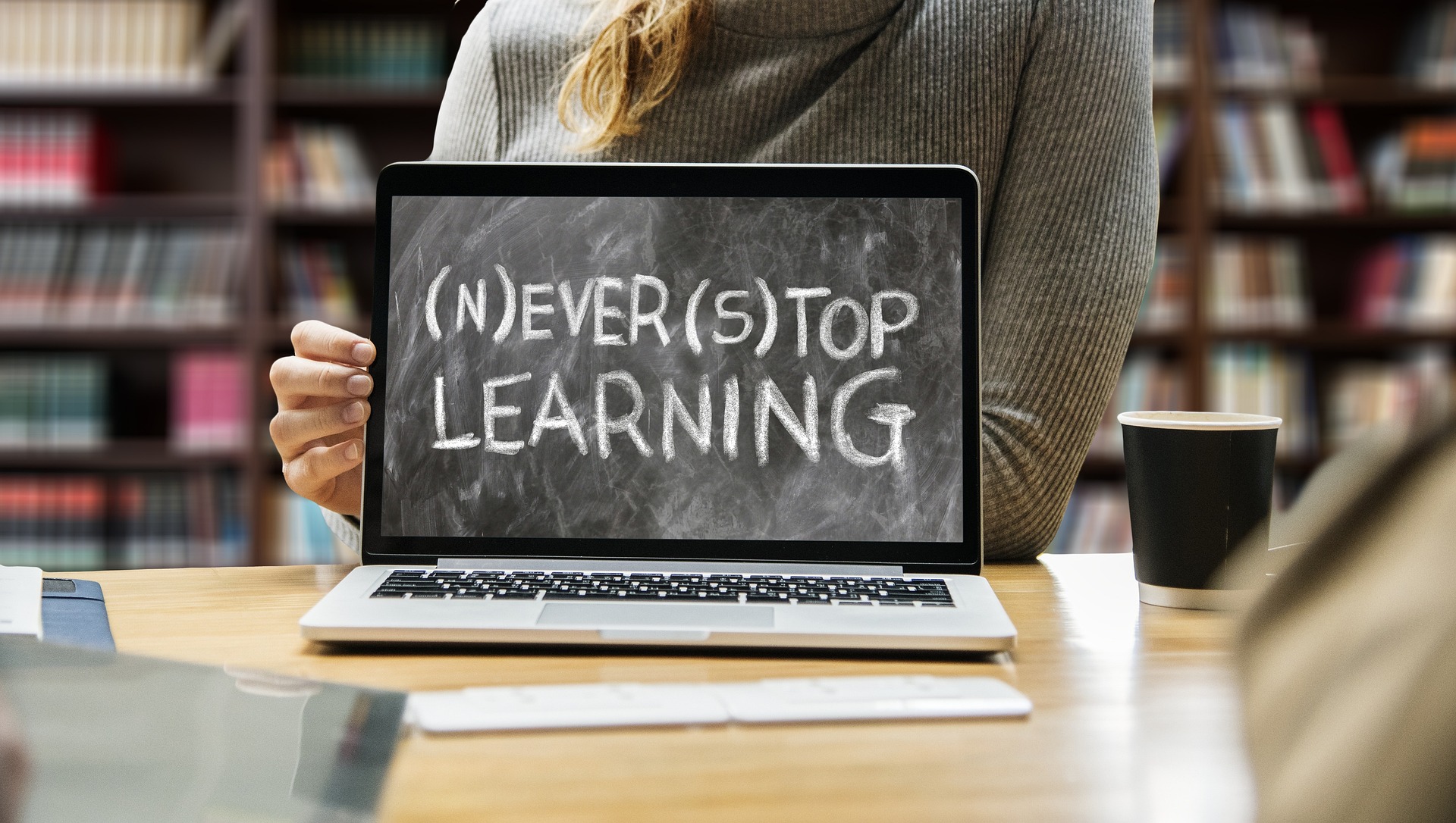 Leveraging Virtual Reality in Education: An Emerging Trend