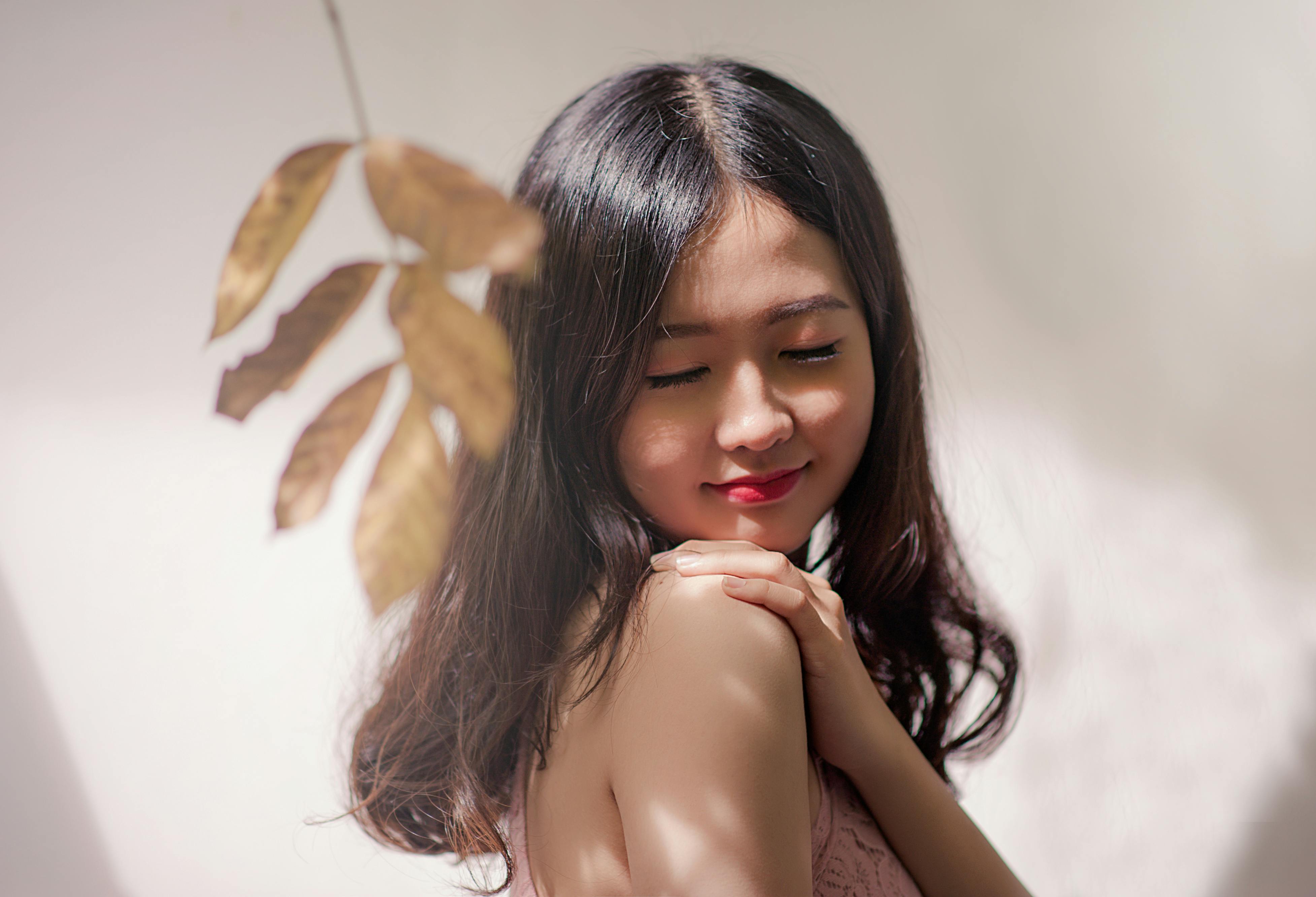 A Closer Look at Juvederm: The Game Changer in Non-Surgical Facial Rejuvenation