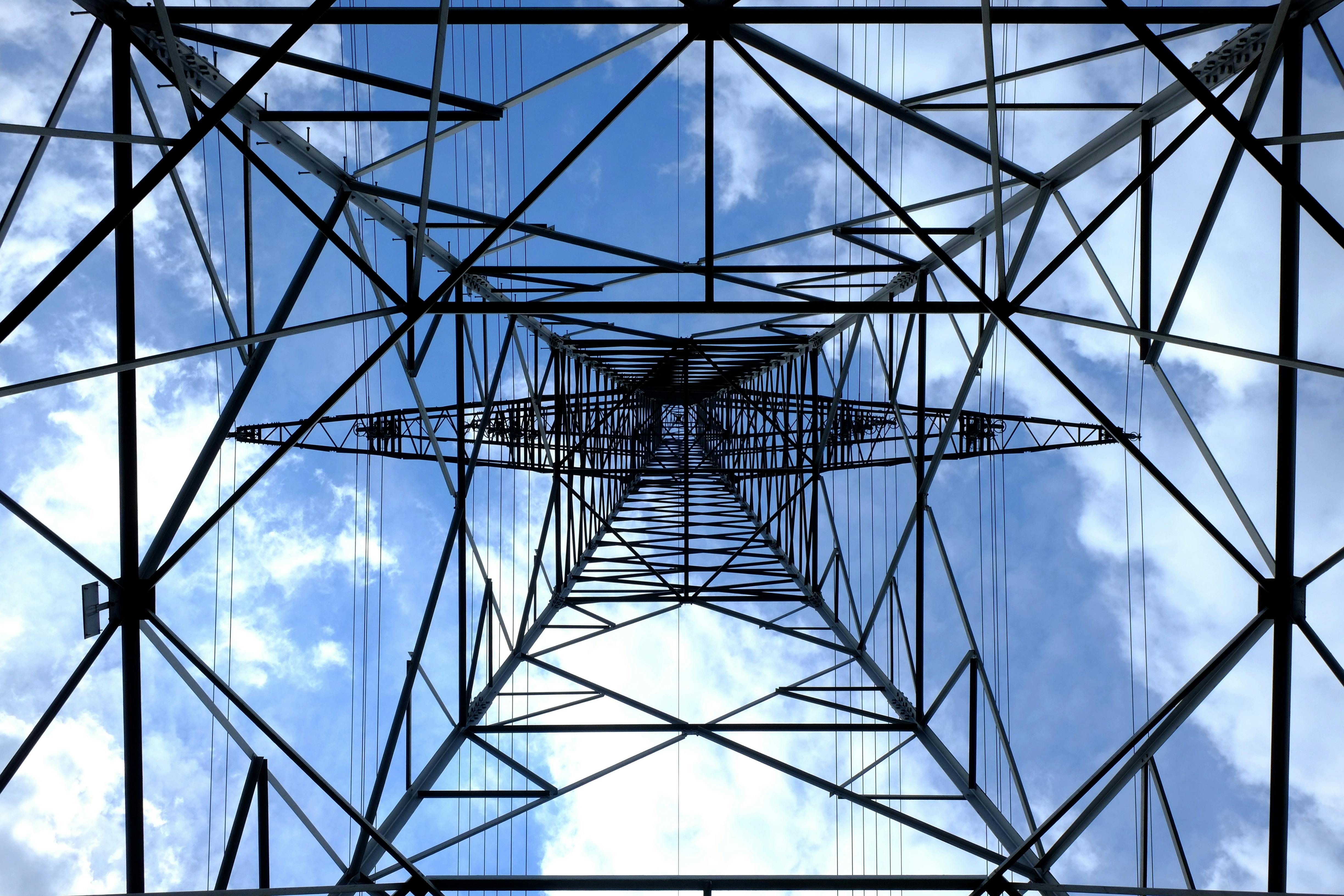 "Energizing Business Growth: The Strategic Potential of Microgrids in Industrial Operations"