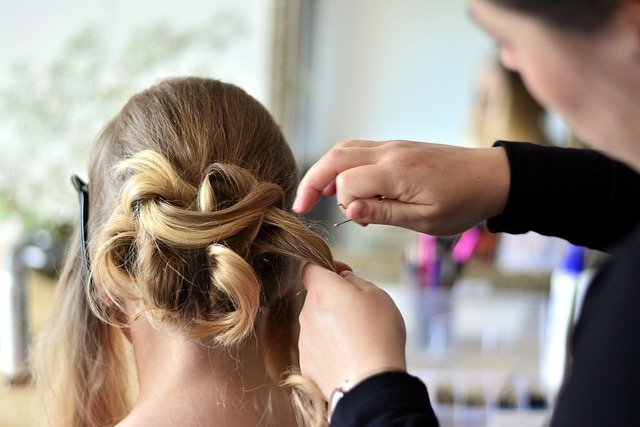 Tóc nhuộm: Nghệ thuật biến đổi màu sắc mái tóc