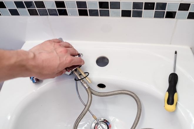 4 Common Plumbing Problems & How to Fix Them 
