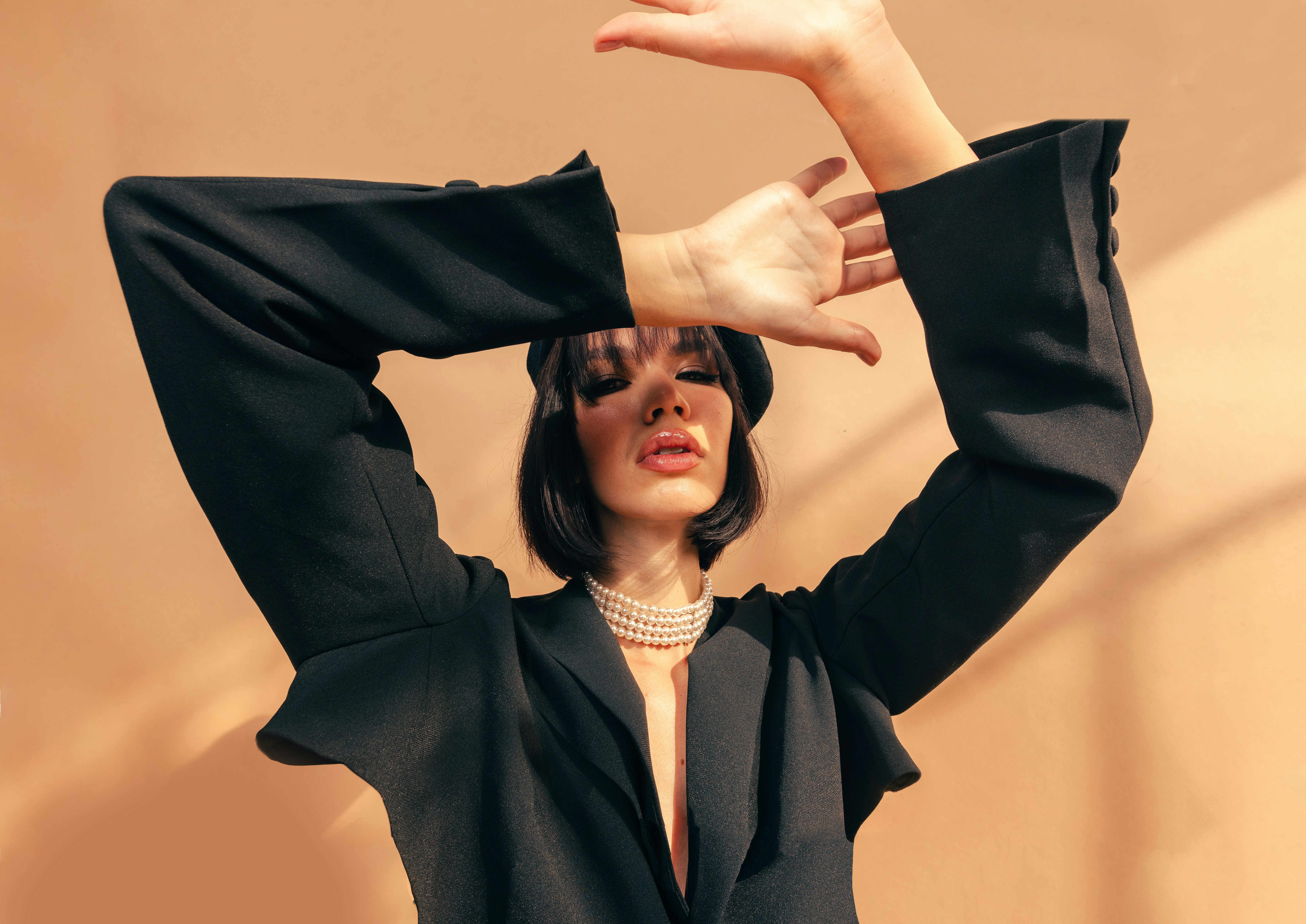 Unveiling the Charm: Puff Sleeves - A Modern Twist to the Renaissance Trend 