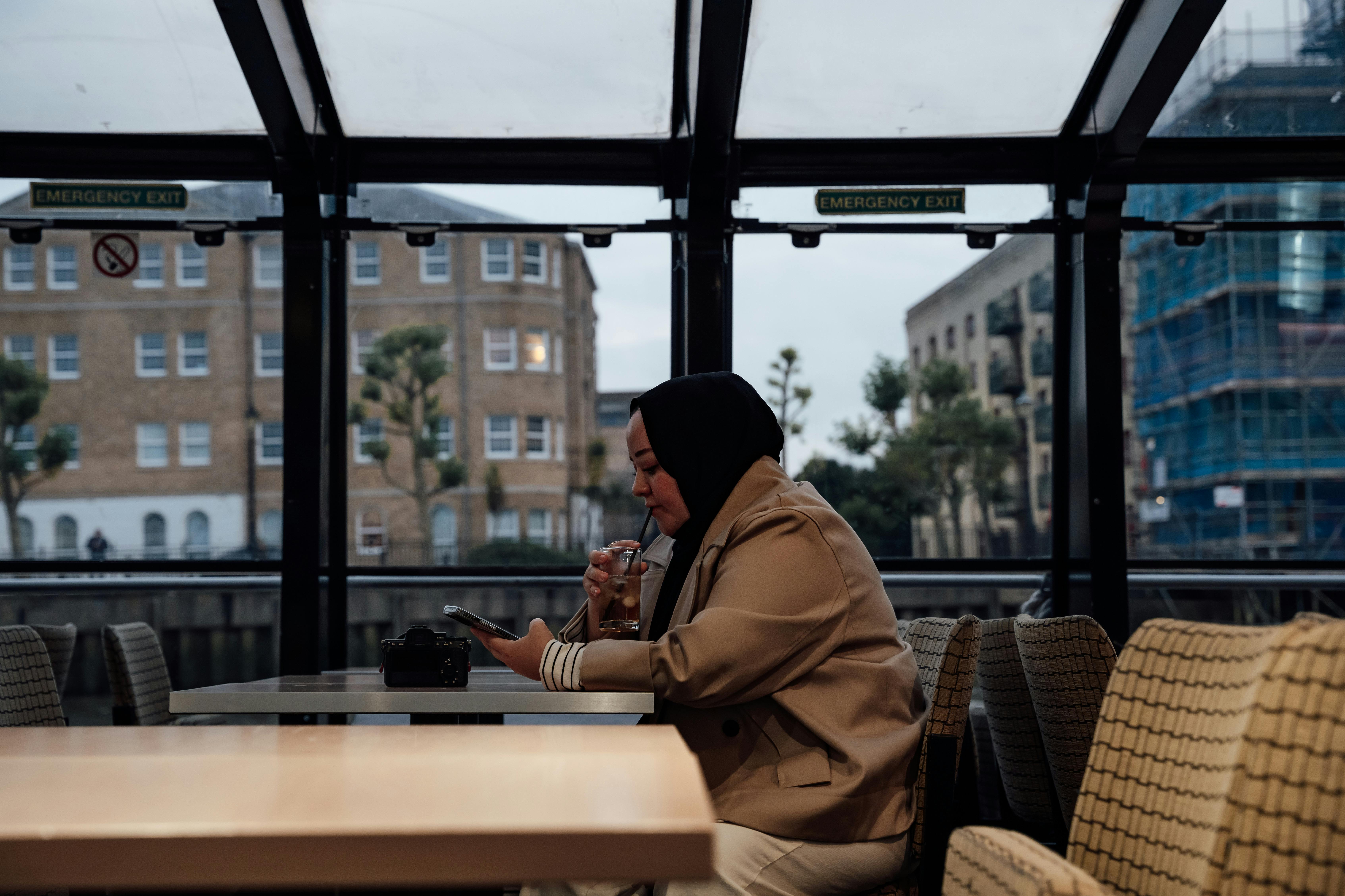 Unmasking the Paradox: The Rise of Solitude in the Social Media Era