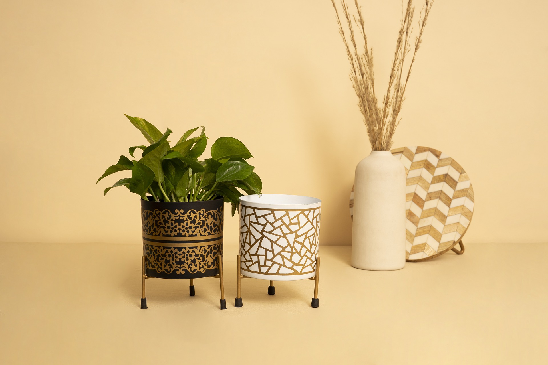 Exploring the Latest DIY Trends: Creative Projects for Modern Makers