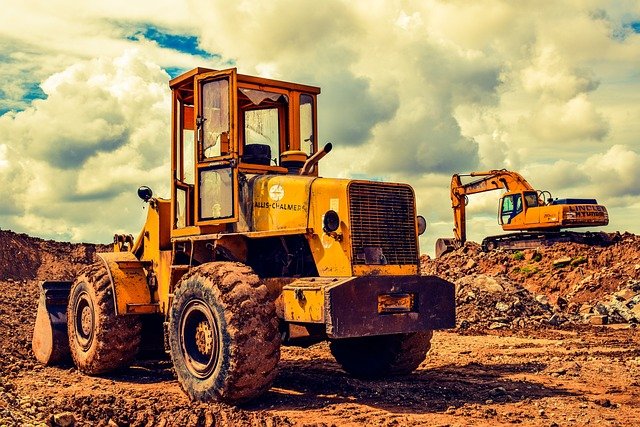 Streamlining Operations with Small Scale Earthmoving Machines