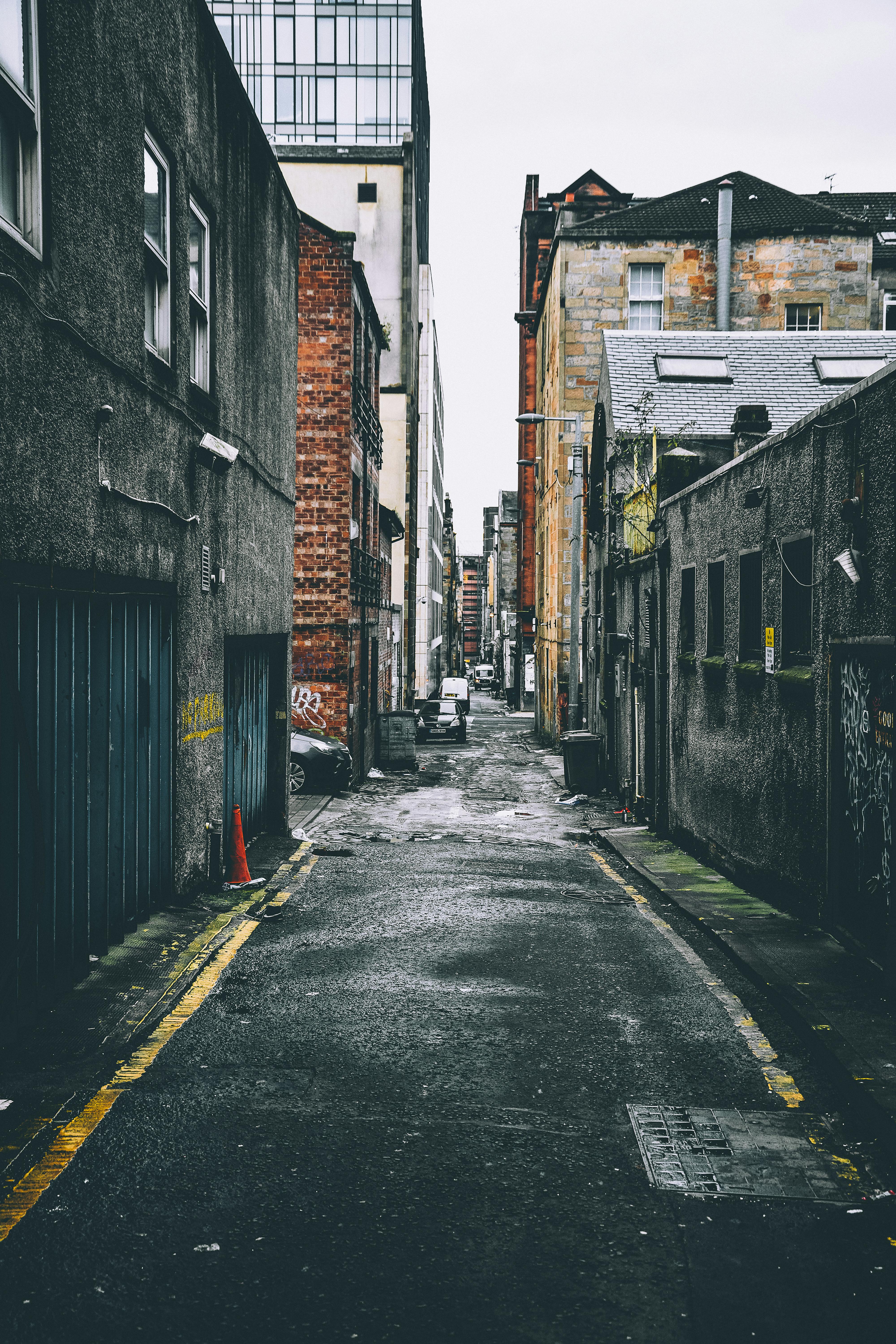 Discovering the Hidden Layers of Urban Exploration