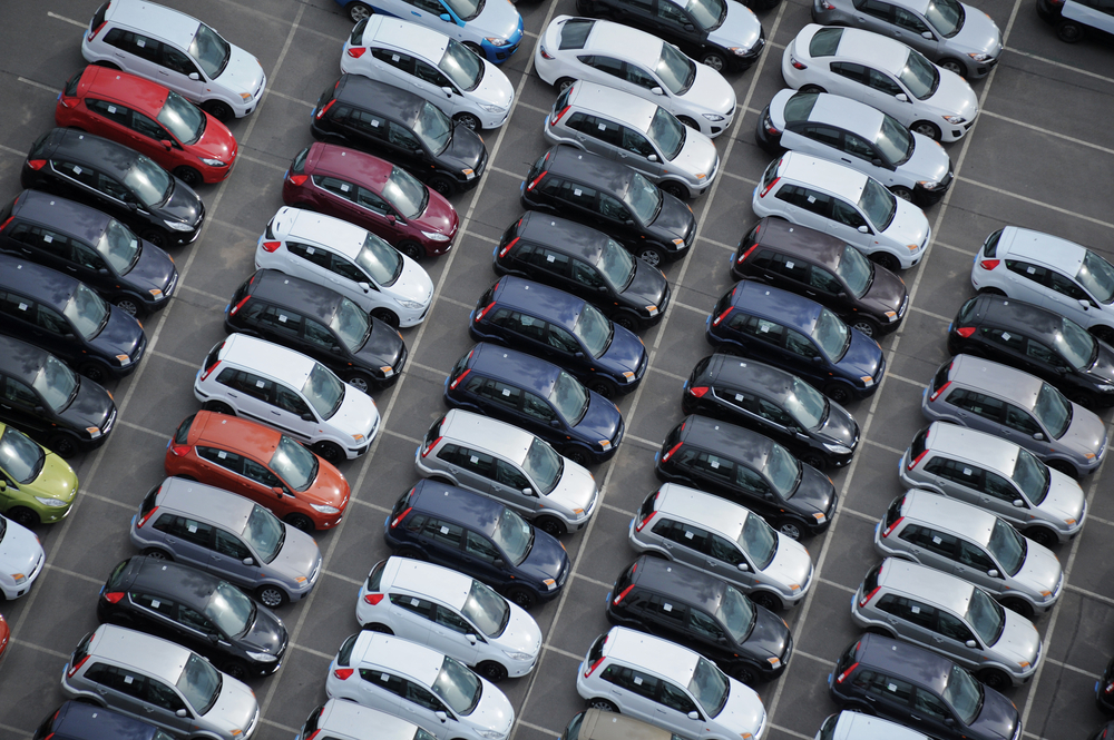 Come confrontare e scegliere online la migliore assicurazione auto in Italia nel 2025: guida rapida per orientarsi e risparmiare
