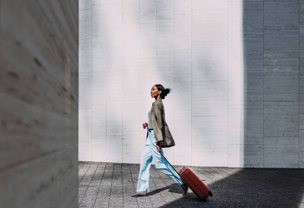 The Allure of Minimalist Fashion: Less is More in Contemporary Style