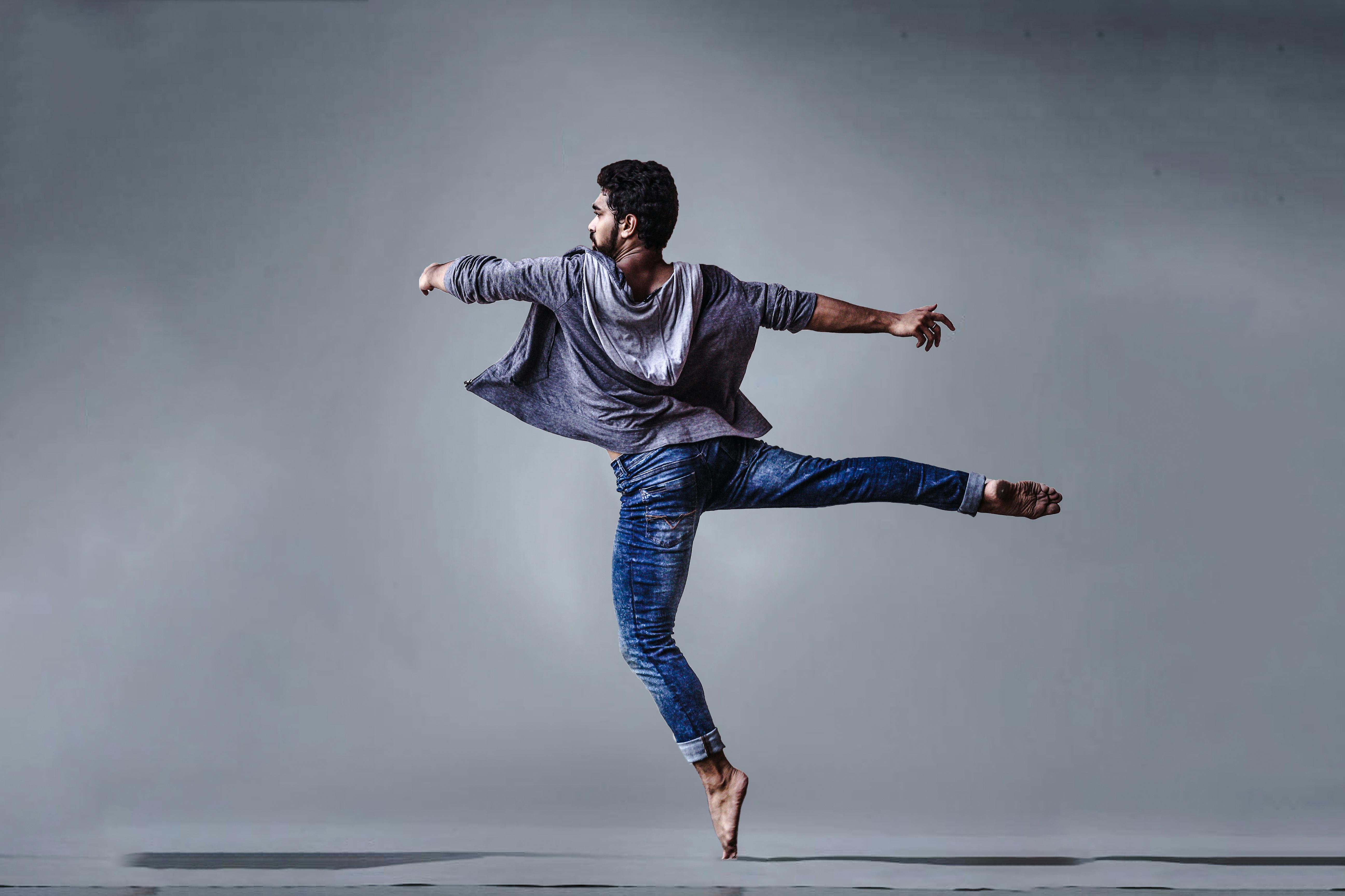 The Intricate Dance of Individualism and Collectivism in Contemporary Society