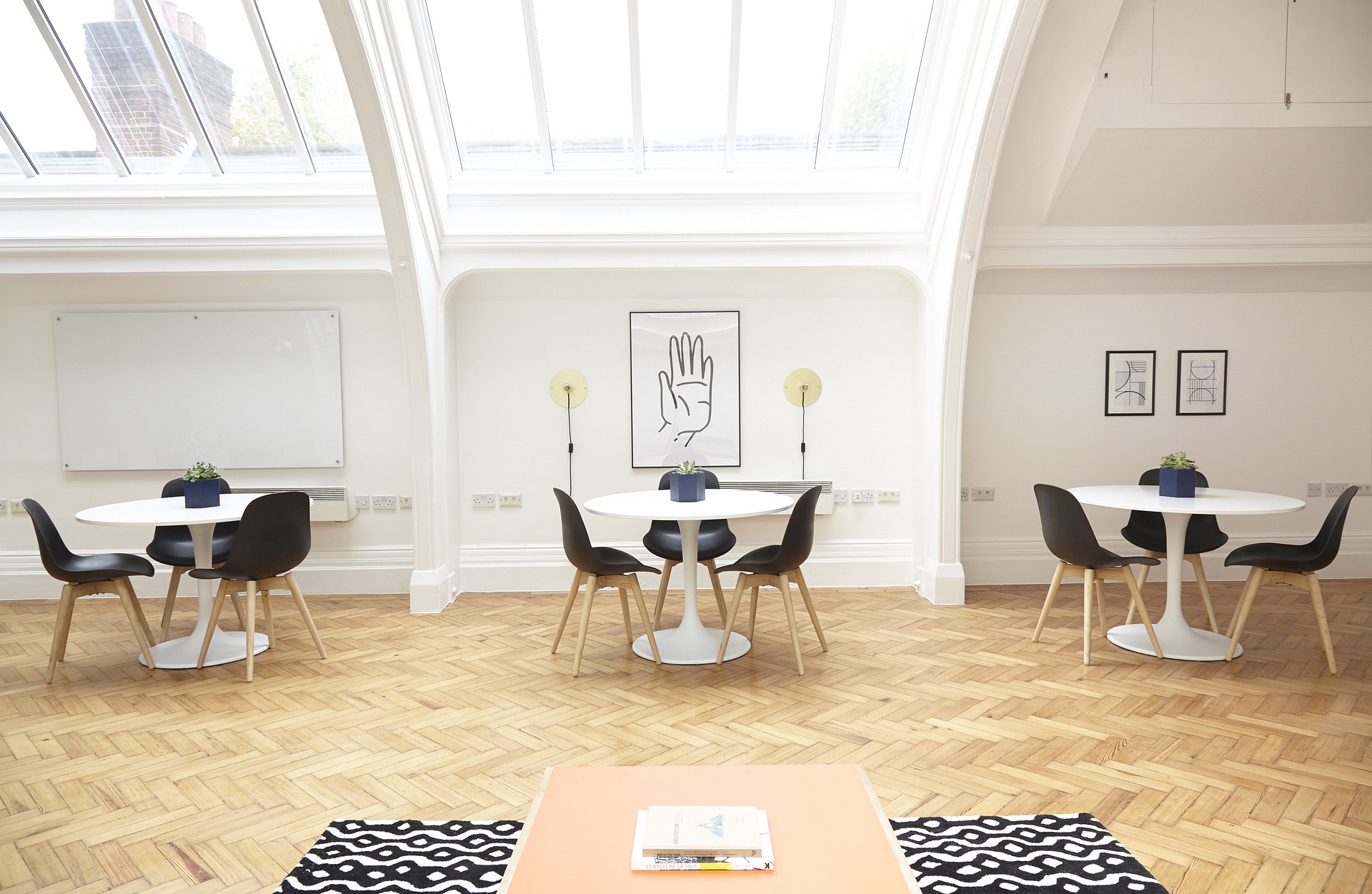 The Fusion of Indoor-Outdoor Living: Blurring the Boundaries in Modern Home Design