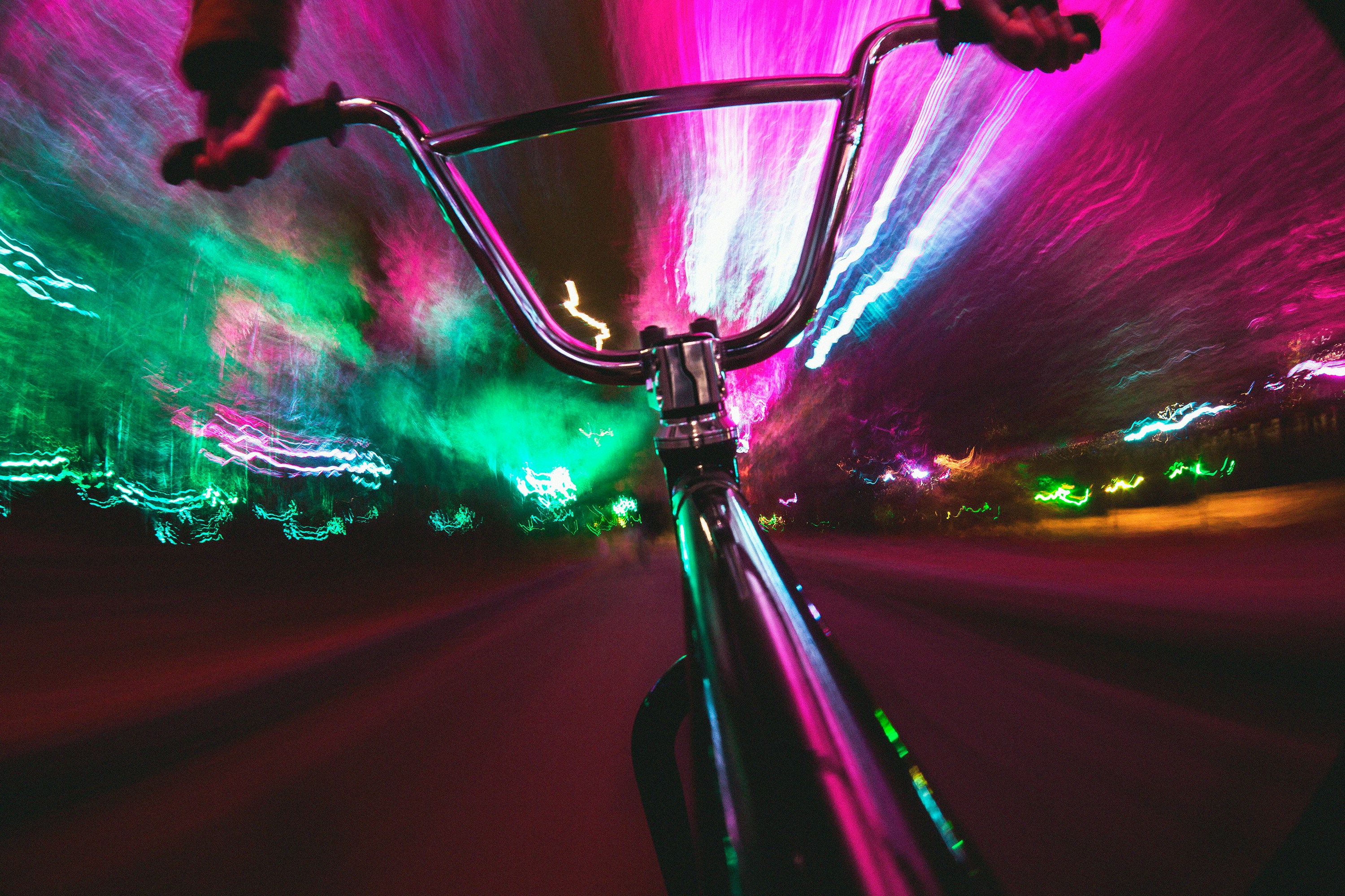 Flickering Brilliance: The Resurgence of Neon Art in Contemporary Culture 