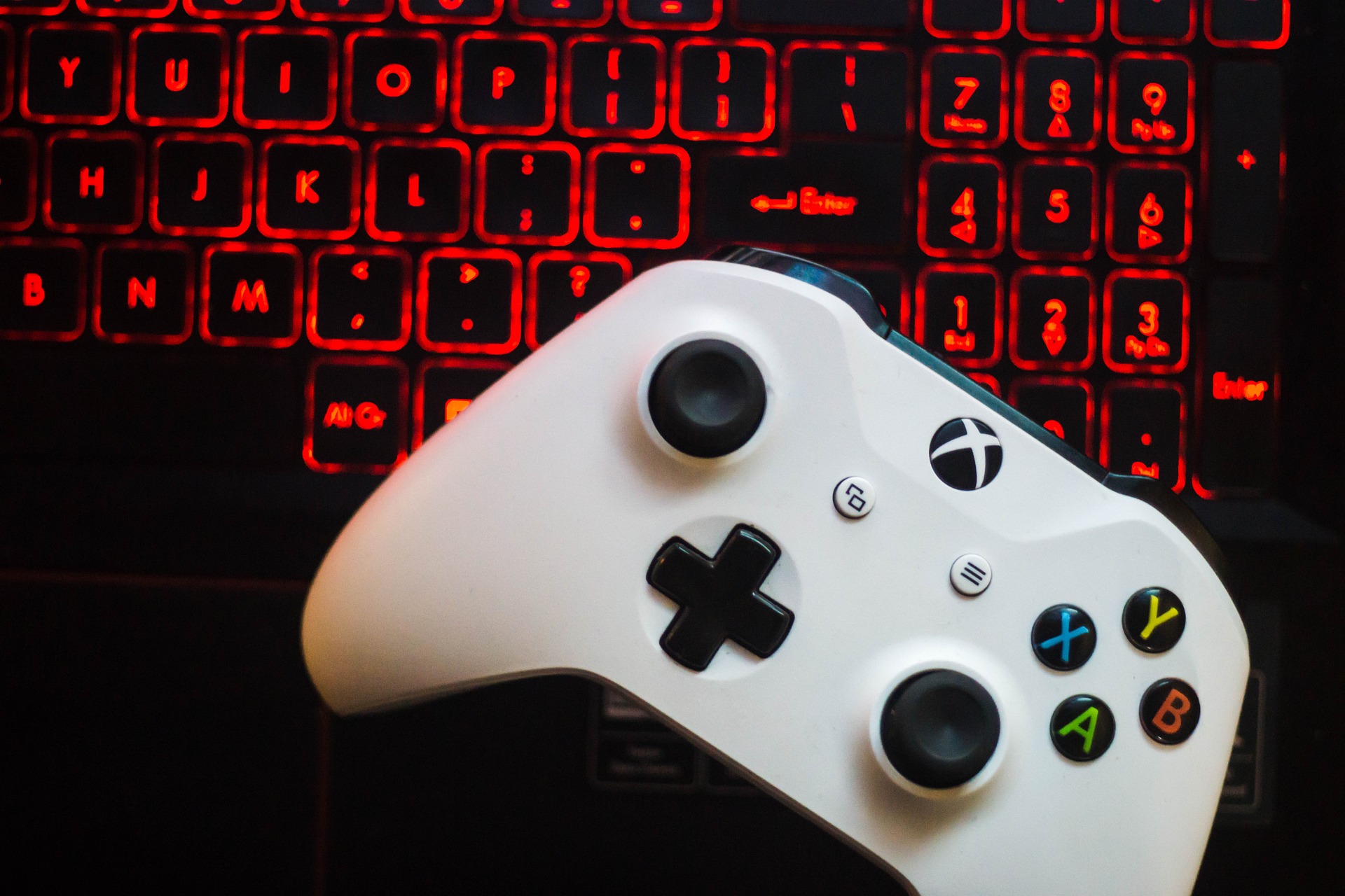 Xbox vs. PlayStation: Choosing the Right Console